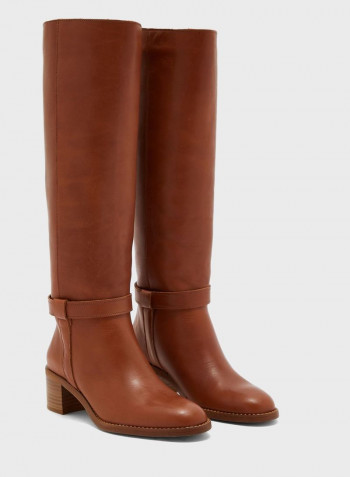 بوت هايب للركبة بكعب عالٍ سادة  Brown