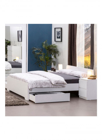 Queen Size Bed White 150 x 200cm