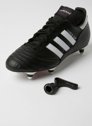 World Cup Cleats أسود