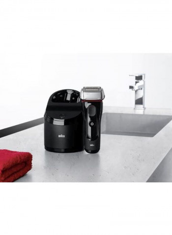 Series 5 Electric Shaver With Cleaning Centre Silver/Black