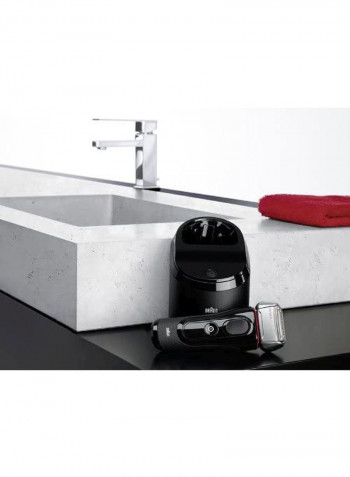 Series 5 Electric Shaver With Cleaning Centre Silver/Black