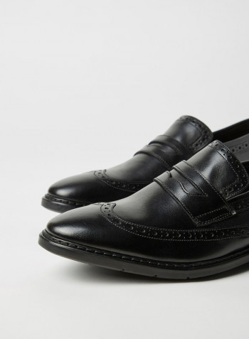 Banbury Leather Slip-On Shoes Black