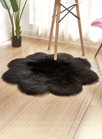 Flower Shaped Soft Rug Black 160x230centimeter