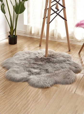 Flower Shaped Soft Rug Grey 160x230centimeter