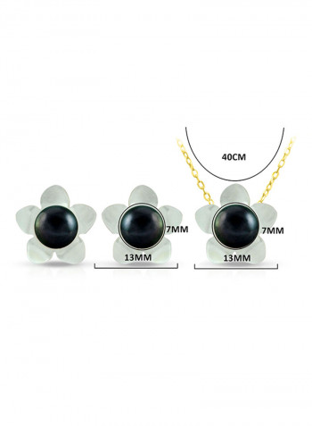 18 Karat Solid Yellow Gold 13 mm Mother Of Pearl Flower Shape With 7 mm Pearl Jewellery Set