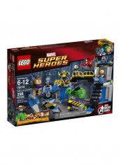 398-Piece Marvel Hulk Lab Smash Building Set 76018