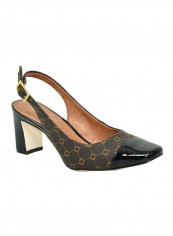 Closed Toe Slingback Sandals Grey/Green/Black