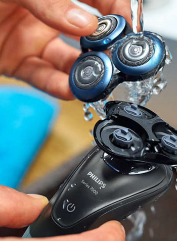 Series 7000 Wet And Dry Electric Shaver Black/Blue