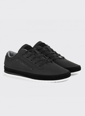 Yacht Lace-up Sneaker Black