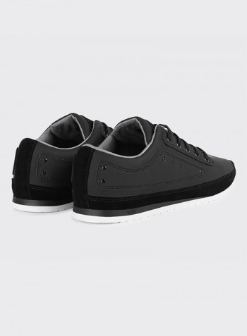 Yacht Lace-up Sneaker Black