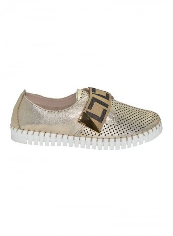 Women's Printed Low Top Sneakers ذهب - أسود