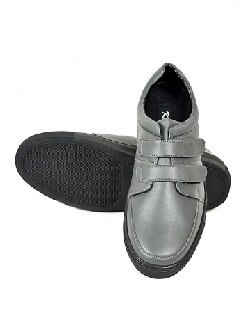 Velcro Low Top Sneaker Grey