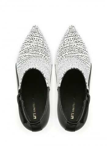 Lev Pumps Black/White