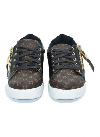 Women's Printed Low Top Sneakers أسود/بني