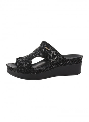 Classic Shiny  Slip-On Sandals Black