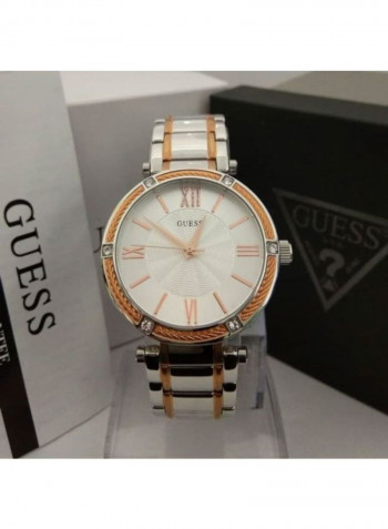 ساعة يد بعقارب مقاومة للماء طراز W0636L1 للبنات