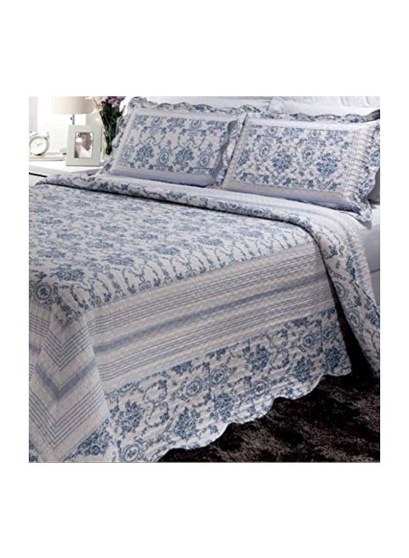 3-Piece Wisteria Lattice Printed Quilt Set White/Blue Queen