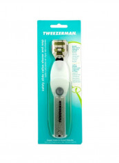 2-In-1 Safety Slide Callus Shaver And Rasp فضي/أبيض تقييمات 2-In-1 Safety Slide Callus Shaver And Rasp فضي/أبيض