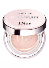Capture Dreamskin Cushion Foundation SPF 50 PA+++2 000 Pink