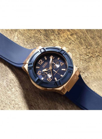 Men's Water Resistant Silicone Analog Watch W0485G1