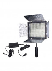 LED YN-300 IV Camera Light With A/C Aadapter Black