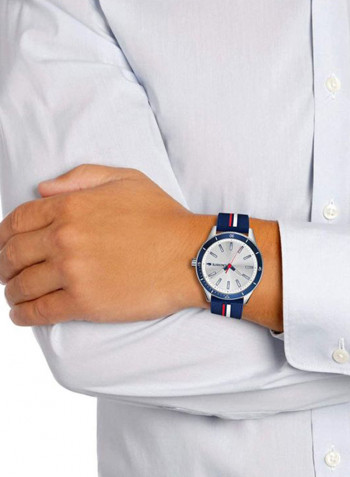 Men's Rubber Analog Watch 2011006