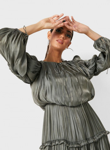Round Neck Plisse Tiered Dress Grey