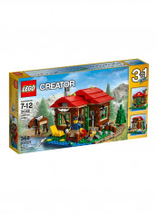 368-Piece Creator Lakeside Lodge Building Set 31048