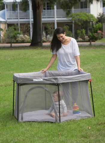 Deluxe Foldaway Play-pen