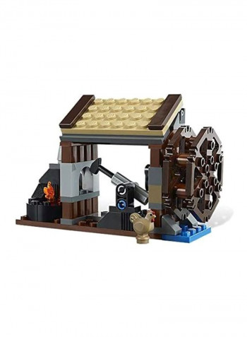104-Piece Kingdoms Blacksmith Attack Building Set 6918
