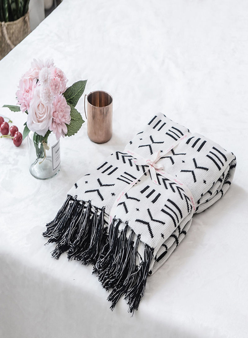 Double Sided Geometric Pattern Soft Throw Bed Blanket Cotton Black/White 130x160centimeter