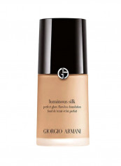 Luminous Silk Foundation Beige reviews Luminous Silk Foundation Beige