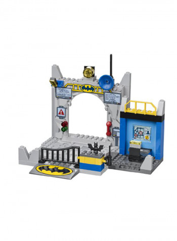 Juniors 10672 Batman: Defend the Bat Cave