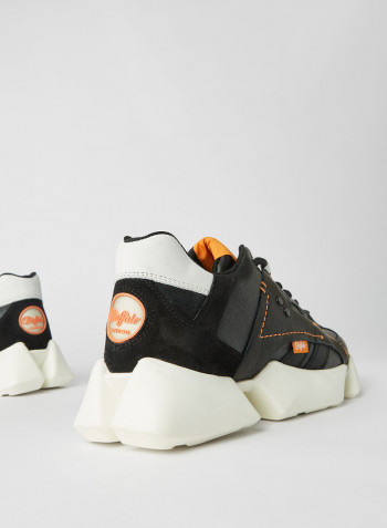 Garvey Leather Sneakers Black
