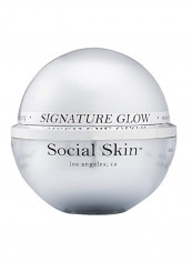 Signature Glow Anti-Aging Daily Face Cream