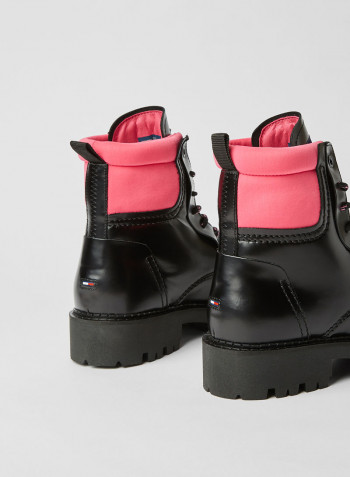 Lace Up Boots Black/Glamour Pink