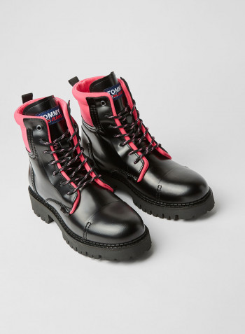 Lace Up Boots Black/Glamour Pink