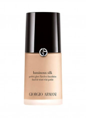 Luminous Silk UV Foundation 2 Fair Golden reviews Luminous Silk UV Foundation 2 Fair Golden
