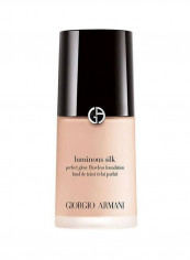 Luminous Silk Liquid Foundation 4 Beige reviews Luminous Silk Liquid Foundation 4 Beige