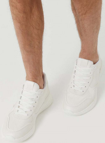 Cervaes Lace-Up Low Top Sneakers White