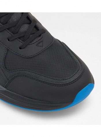 Cervaes Lace-Up Low Top Sneakers Black