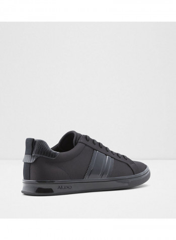 Malisien Lace-Up Low Top Sneakers Black