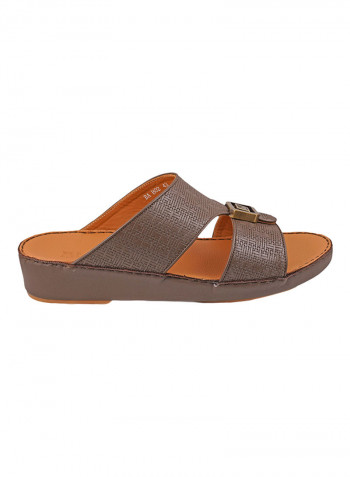 Textured Metal Detail Arabic Sandals Date