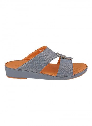 Textured Buckle Detail Arabic Sandals Grey