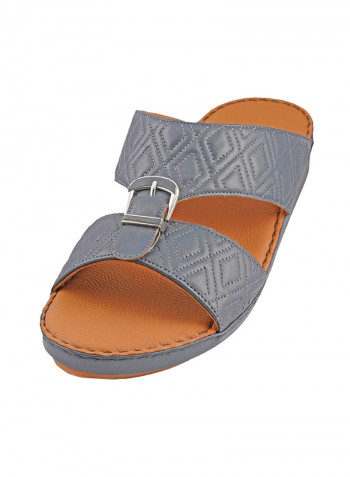 Textured Buckle Detail Arabic Sandals Grey