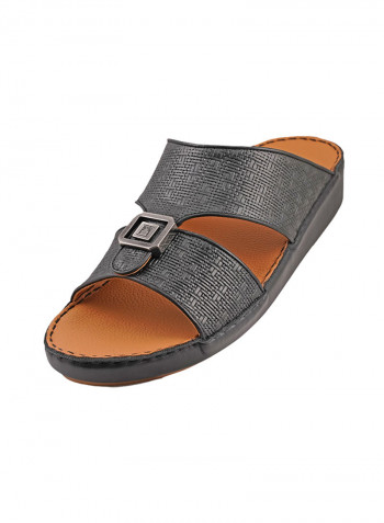 Textured Metal Detail Arabic Sandals Black