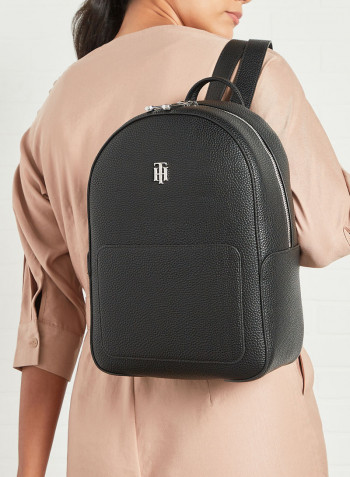 Essential Logo Backpack Black