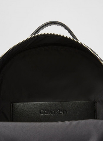 Small Round Logo Backpack Ck Black