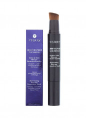 Light-Expert Click Illuminating Flawless Foundation Brush 4.5 Soft Beige