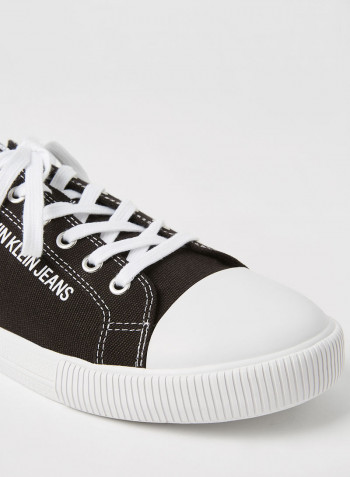 Canvas Low-Top Sneakers Black